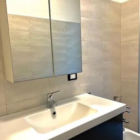 Апартаменты Isola Maciachini Mm 3 - Moderno Trilocale Con Balcone 10 Min Da Stazione Милан