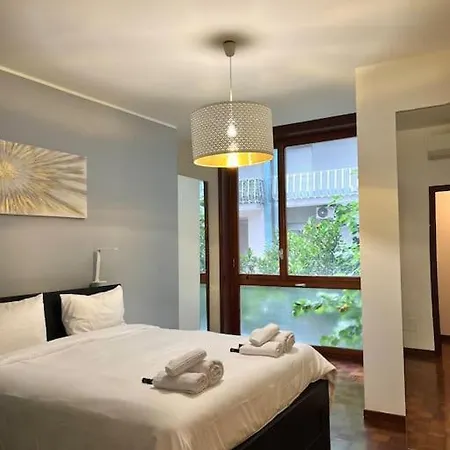 Isola Maciachini Mm 3 - Moderno Trilocale Con Balcone 10 Min Da Stazione Апартаменты *