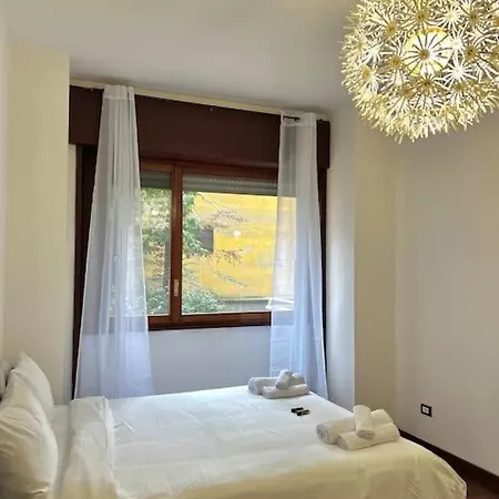 Isola Maciachini Mm 3 - Moderno Trilocale Con Balcone 10 Min Da Stazione Апартаменты *